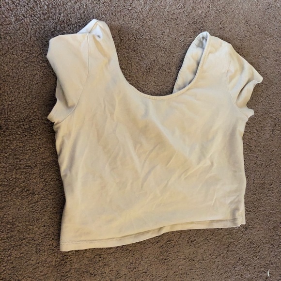 Tan cropped short sleeve - Picture 2 of 2